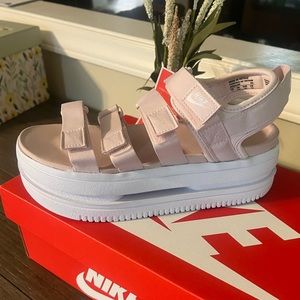 Nike icon classic sandal